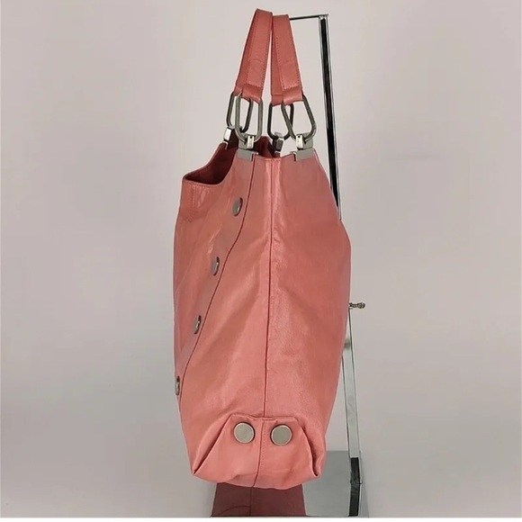 𝅺BALENCIAGA "Maxi Shopper" handbag - Picture 2 of 13